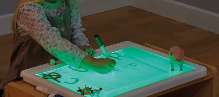 Painel Luminoso A3 com Variação de Cores RGB TTS